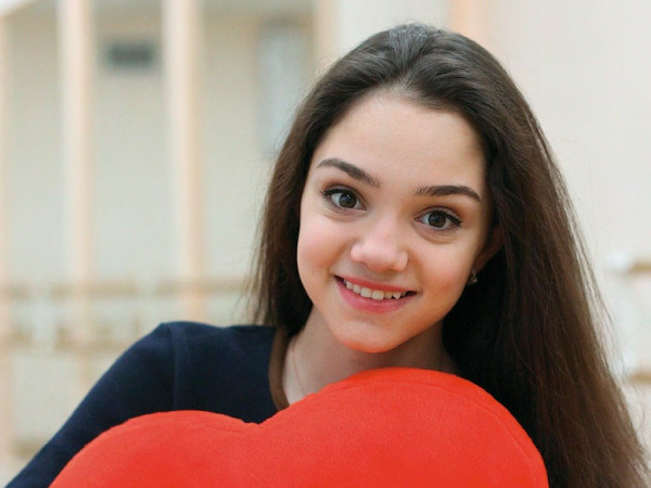 Биография и фото фигуристки Евгении Медведевой | Life-star.ru
