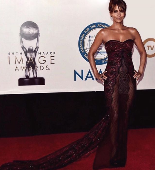 Холли Берри на вручении NAACP Image Awards в 2018 году