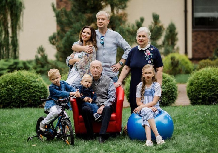Сергей Светлаков и его семья