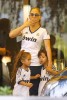 Дженнифер Лопес с детьми болеет за мадридский «Реал»