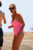54-летняя Джулия Робертс в купальнике на пляже