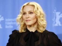 Мадонну обвинили в унизительном обращении с детьми