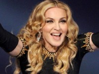 Мадонна расплакалась, комментируя теракты в Париже (ВИДЕО)