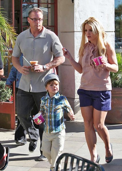 Фото Бритни и Шон Престон