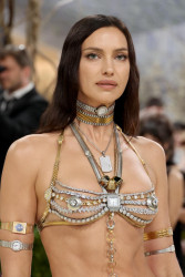 Ирина Шейк на Met Gala 2026