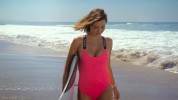 Миранда Керр в бикини на пляже