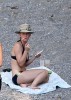 Кэти Перри предается пляжным утехам в Италии (39 ФОТО)