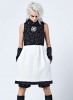 Лили-Роуз Депп и Кара Делевинь в рекламе Chanel