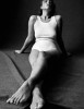 Ирина Шейк разделась и снялась без косметики для немецкого Vogue (17 ФОТО)