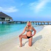 Анна Семенович в купальнике откровенное фото с пляжа