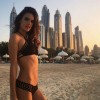 Алессандра Амбросио в бикини на фоне небоскребов Дубайя