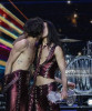 Два участника группы Måneskin, выигравшей «Евровидение 2021», целуются прямо на сцене
