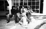 Ретрофото. Rolling Stones и поклонница на вилле продюсера Стивена Стиллза. Лос–Анджелес. 1969 год