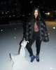 Ирина Шейк разгуливает по заснеженным улицам без нижнего белья