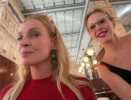 Ксения Собчак подловила Уму Турман и выпросила селфи Ксения Собчак подловила Уму Турман и выпросила селфи