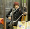 Том Хэнкс перемещается по Нью-Йорку на метро