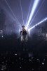 Woodkid во время выступления в Arena Moscow