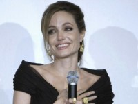 В Сети появилась откровенная фотосессия 16-летней Джоли (ФОТО)