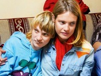 Страдающую аутизмом сестру Водяновой выгнали из кафе