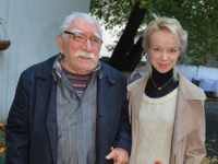 80-летний Армен Джигарханян женился