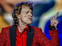The Rolling Stones отменили выступление из-за болезни вокалиста