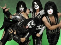 Kiss отменили концерт в Манчестере 