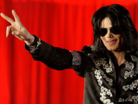 Forbes: Майкл Джексон — самая богатая звезда среди покойных знаменитостей