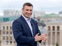В Киеве собирают подписи за отставку Виталия Кличко с поста мэра