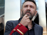 Шнуров в стихах отреагировал на запрет въезда на Украину