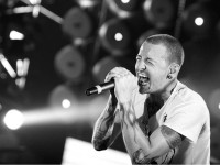 В Сети появилась последняя песня лидера Linkin Park (ВИДЕО)