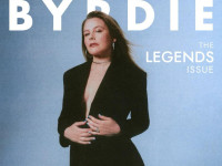 Алисия Сильверстоун снялась топлесс для обложки журнала Byrdie (10 ФОТО)