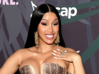 33-летняя Cardi B в четвертый раз стала мамой