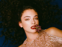 Дева Кассель снялась для L’Officiel и рассказала про звездных родителей (8 ФОТО)