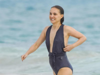 Натали Портман проводит зимние каникулы на пляжах Сент-Барта (10 ФОТО)