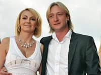 Евгений Плющенко и Яна Рудковская планируют жить в избушке