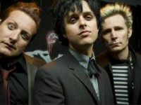 Лидер Green Day оказался в больнице (ВИДЕО)