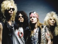 Guns N'Roses оскорбили своими афишами чувства жертв изнасилований (ФОТО)