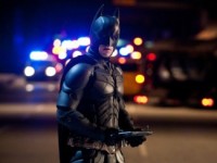 Парижский предпоказ нового фильма о Бэтмене отменили из-за стрельбы в США