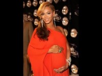 Бейонсе объявила о беременности со сцены (ФОТО)
