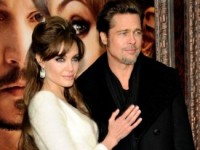 Анджелина Джоли и Брэд Питт сыграли скромную свадьбу