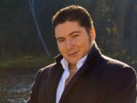 Георгий Кузнецов произвёл фурор на концерте в честь Дня матери