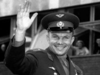 Для россиян Гагарин является символом XX века