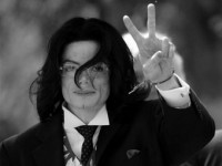 Похороны Майкла Джексона переносятся на осень 