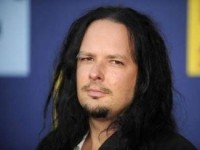 Лидер группы Korn обвиняет Обаму в разрушении США (ВИДЕО)