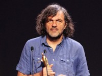 На церемонии открытия 4-го ОМКФ Эмир Кустурица получил награду за вклад в киноискусство
