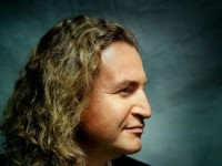 Леонид Агутин пытается уйти от закона