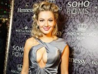 Мария Кожевникова продемонстрировала голую грудь (3 ФОТО)
