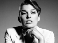 Несравненная Мила Йовович в "мужской" фотосессии для "Vogue Germany" (7 ФОТО)