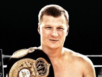 Бои за звание чемпиона по версии WBA: Денис Лебедев и Александр Поветкин в рамках шоу «THE ONE WILL STAND»