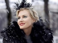 Рената Литвинова поможет российским женщинам найти свой стиль